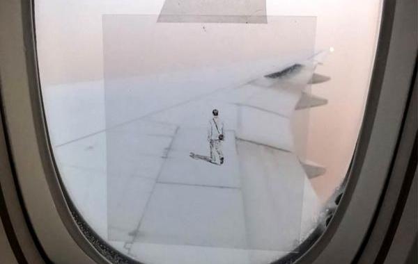 летающие люди,  Клэр Харви,Claire Harvey, рисунки людей на прозрачных листах, меланхоличные рисунки