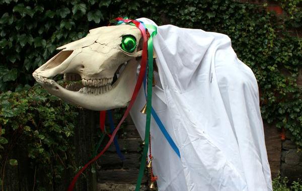 жуткие новогодние персонажи, волшебные создания Рождества