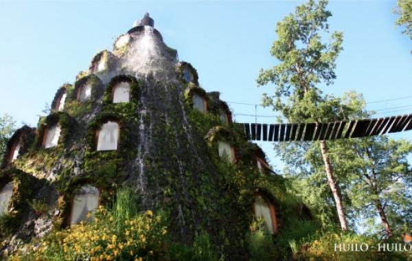 Отель Montaña Mágia Lodge в Чили