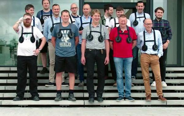 Босс попросил мужчин носить фальшивую грудь, Игнас Ван Дурсилере, Ignace Van Doorselaere