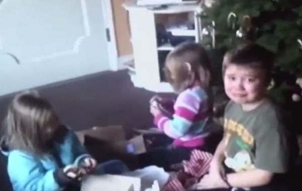 реакция детей на плохие подарки