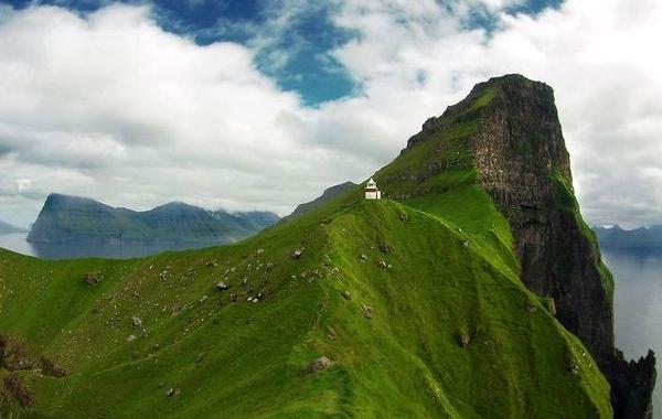 дома вдали от цивилизации, дом в лесу, изолированные дома