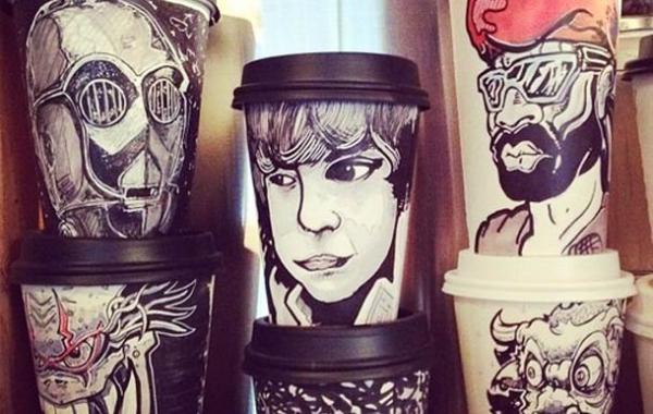 Художник рисует потрясающие рисунки на стаканчиках кофе, чтобы собрать деньги для бездомных детей