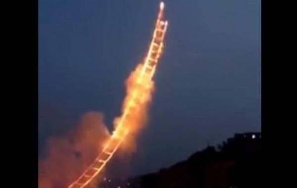 фейерверк лестница в небо, лестница в небеса фейерверк, Цай Го-Цян, Cai Guo-Qiang