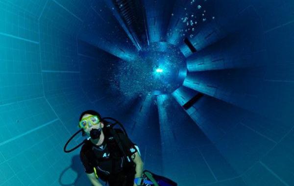 Немо 33 - самый глубокий бассейн в мире