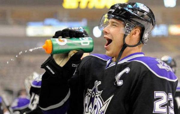 странные люди странные поступки тупо