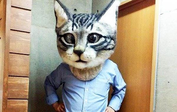 гигантская кошачья голова, реалистичная голова кошки, голова кошки из войлока, огромная голова кошки, Хаусету Сато, Housetu Sato